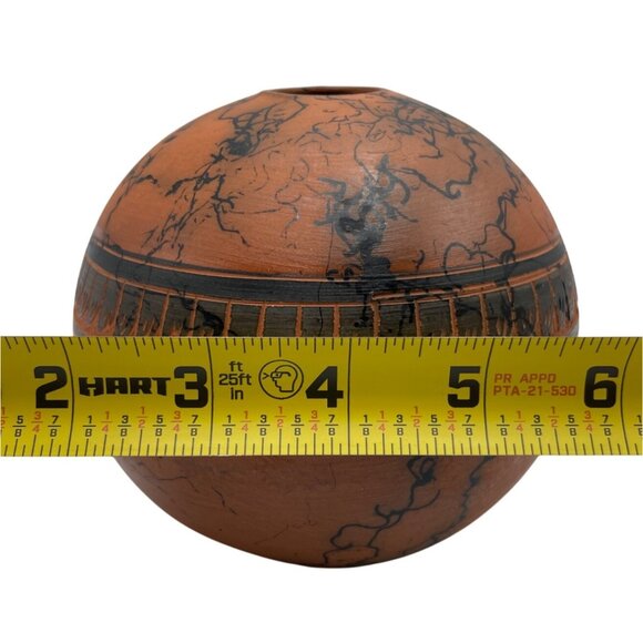 Native American Etched Horse Hair Pottery Vase Signed M Clark Navajo - Picture 14 of 14